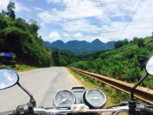 Good clear roads to Mai Chau