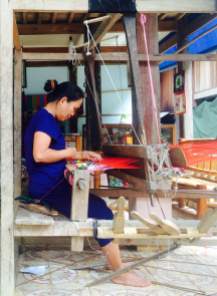 Tiet weaving White Thai textiles